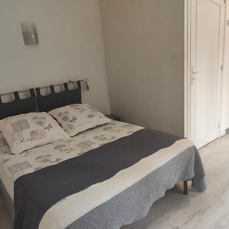 Suite Privee Avec Vue Sur Le Jardin Douai Exterior foto